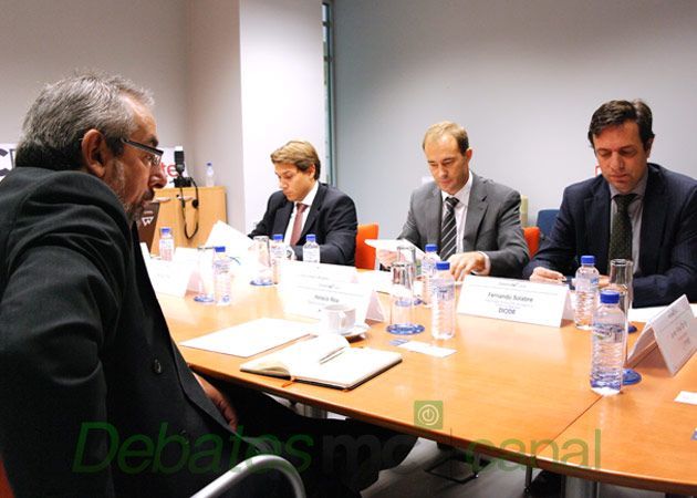 debate-canal-cloud-07