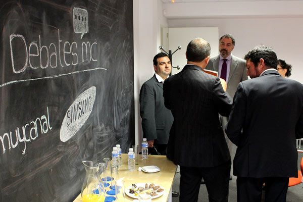 debates_digital_signage_II_4