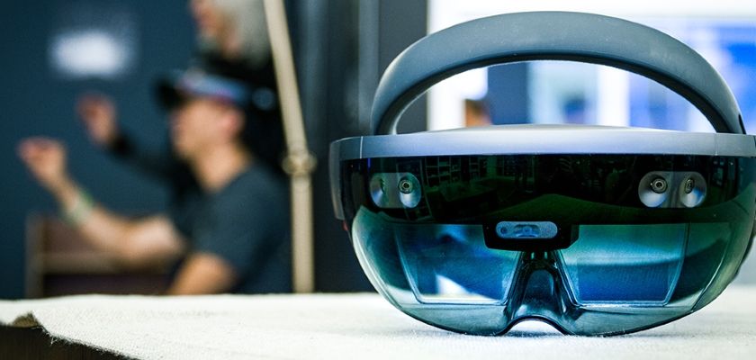 microsoft_hololens_demo