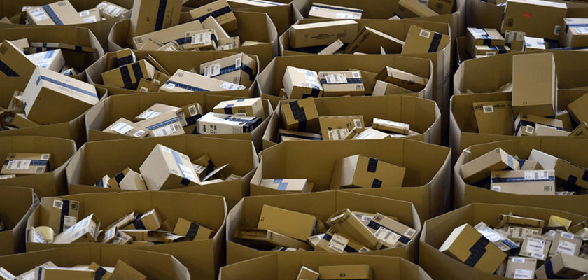 Amazon abre las puertas a la reventa de productos devueltos