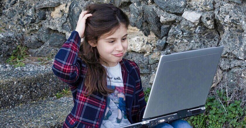 La IA en las aulas ¿un complemento adecuado para la educación?