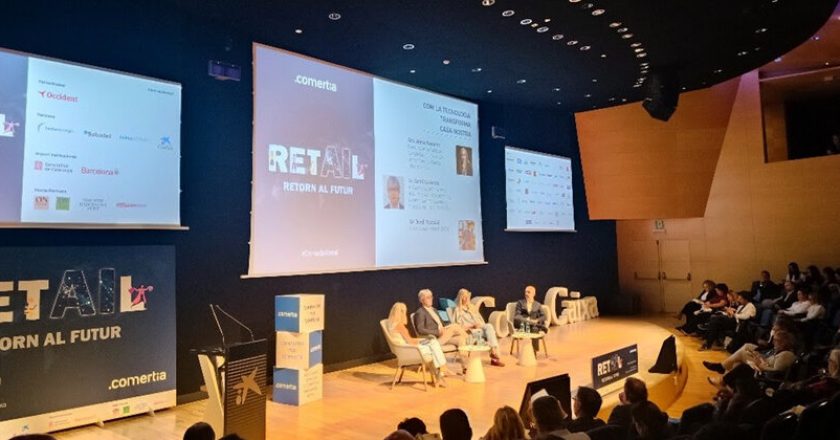 SAIMA SYSTEMS es una empresa española, líder y pionera en soluciones avanzadas de conectividad y ciberseguridad, basadas en su tecnología propia. Con sede en Barcelona, se ha consolidado como un referente internacional que democratiza y facilita la conectividad global entre empresas, gracias a su propio software para Redes Definidas por Software (SDN). Con más de 20 años de experiencia y más de 400 clientes, la compañía es partner global de players destacados como China Telecom, ASUS o Supermicro, que le han permitido revolucionar el sector y alcanzar una presencia y conectividad global a más de 75.000 conexiones de más de 1.000.000 usuarios ubicados en 64 países de diferentes continentes. SAIMA SYSTEMS se erige como un socio de confianza de sus clientes, que integran la tecnología avanzada de la compañía en sus proyectos y servicios. Con un firme compromiso con la innovación y la excelencia, SAIMA SYSTEMS lidera y transforma la conectividad y la ciberseguridad, ofreciendo soluciones que no solo conectan, sino que también protegen.