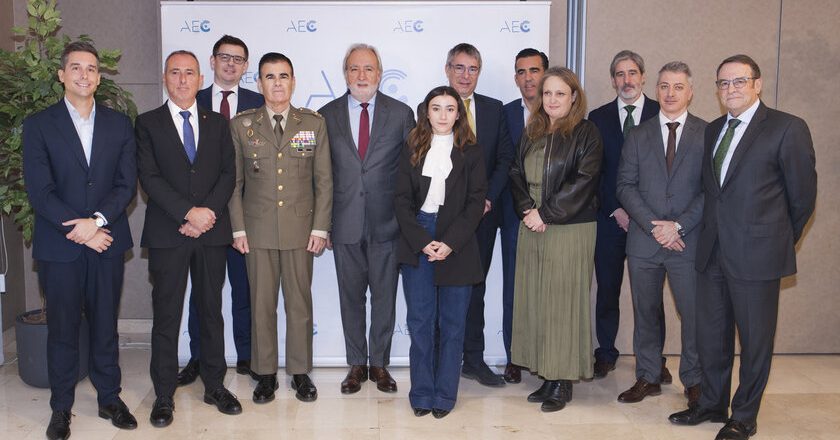 Las consultoras de la AEC ingresarán casi un 30% más en ciberseguridad y defensa en 2025