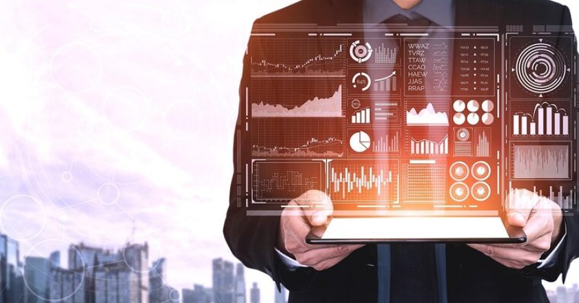 Solo un 40% de empresas tienen formalmente implantada la IA, aunque el 90% tiene procesos digitalizados