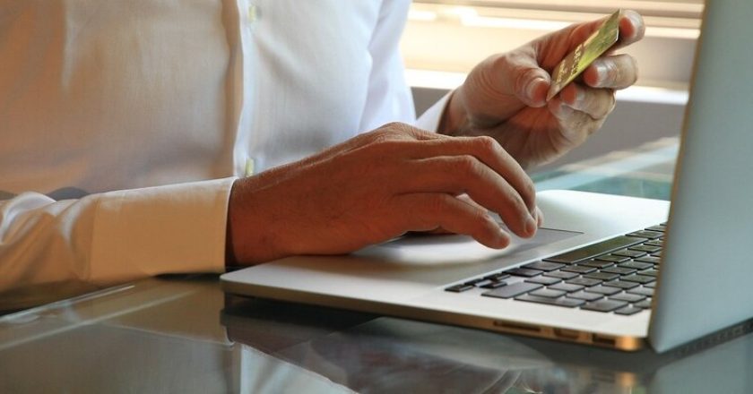 Ciberataques y fraude desafían la confianza del consumidor en España