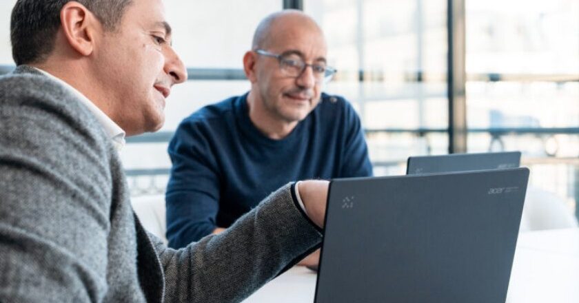 El 31,7 % de los PC vendidos en España ya incorpora tecnología de IA