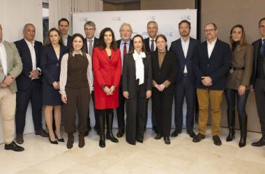 Asociación Española de Empresas de Consultoría prevé un 6% más de ingresos del sector financiero en 2025