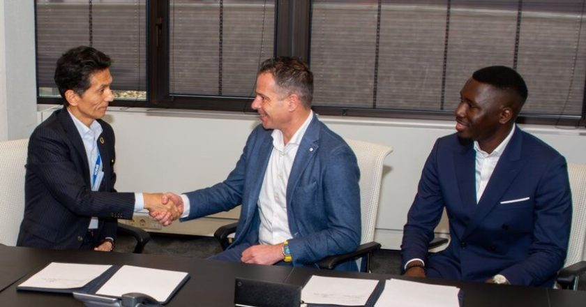 Epson se asocia con DLL para ampliar su programa de leasing a nivel global