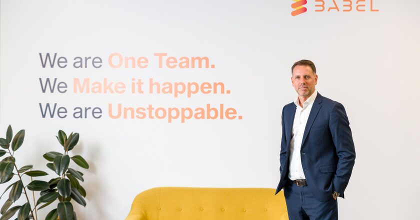 Babel se hace con Anadat para reforzar su presencia en el mercado español