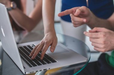 La mayoría de empresas europeas han adoptado la IA, pero no son capaces de gobernarla