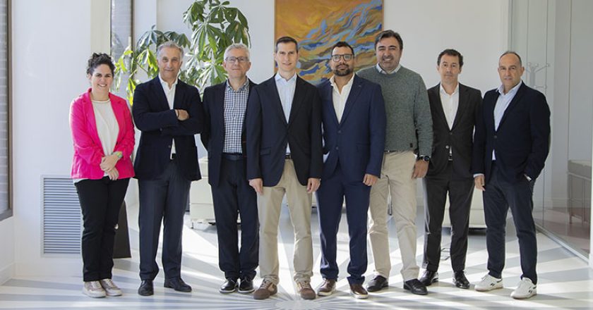 Mesa-redonda-red-conectividad-Cambium-MuyCanal-HD-001