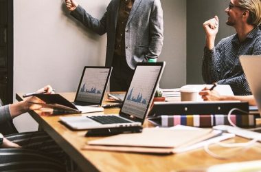 El 41% de las pymes españolas usa IA en su día a día y lideran su adopción en Europa