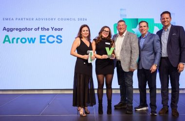 Veeam Award arrow