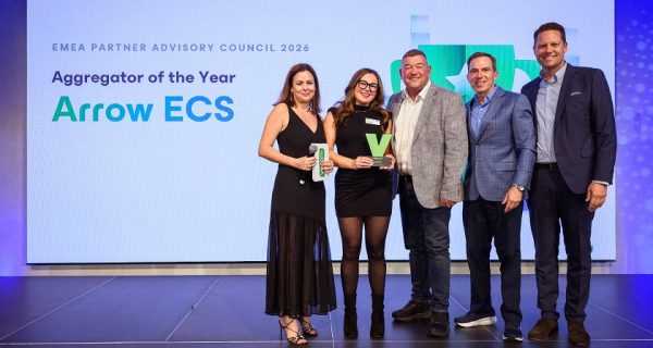Veeam Award arrow