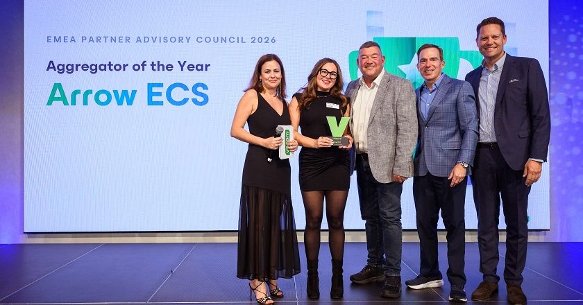 Veeam Award arrow