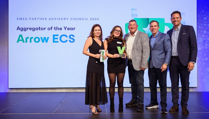 Veeam Award arrow