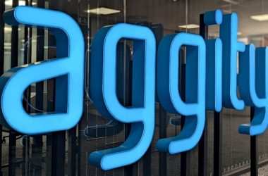 aggity entra en defensa con la compra de Bluenest a Globalvia