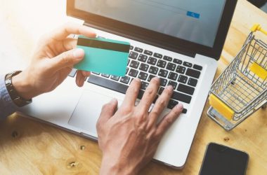 Cómo evitar perder ventas en ecommerce en verano con la plantilla de vacaciones