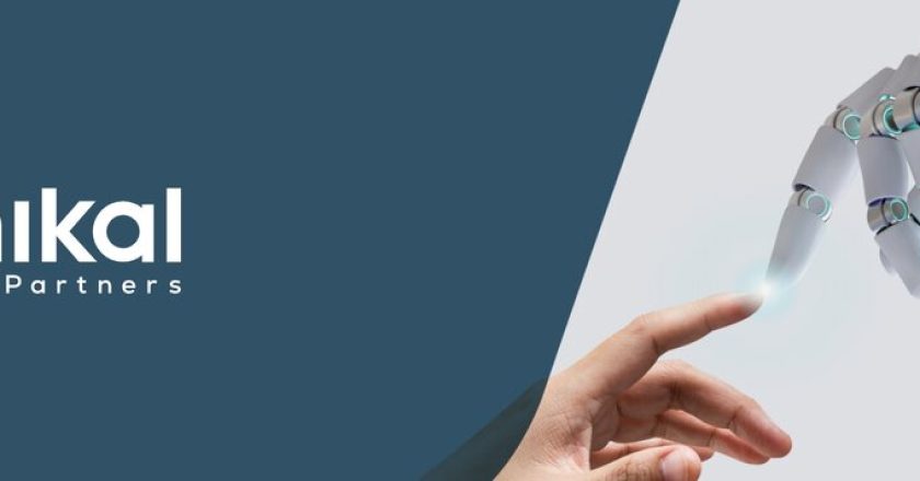 Expert One se integra en el grupo UNIKAL Tech Partners