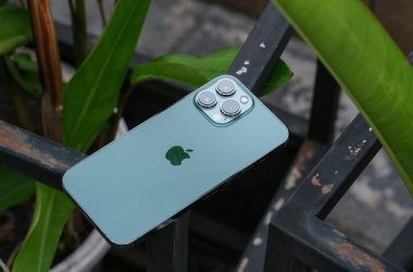 El iPhone más reparado en España, el 13: arreglarlo cuesta entre el 4 % y el 8 % de uno nuevo